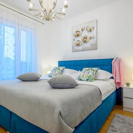 Relax 001 With Pool Apartamento Makarska