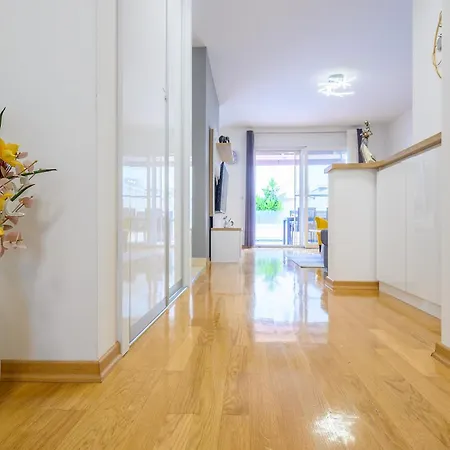 Apartamento Relax 001 With Pool Makarska